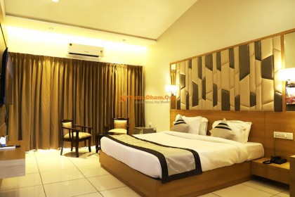 Hotel Mukut Mani - Jatipura