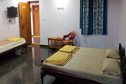 Sri Raja Rajeshwari Reddy Nithya Annadana Satram - Vemulawada