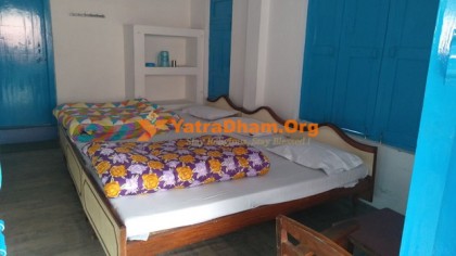 Ghangaria - Hotel Priya (YD Stay 418001)