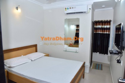 Mandavi - YD Stay 247001 (Hotel H K Inn)