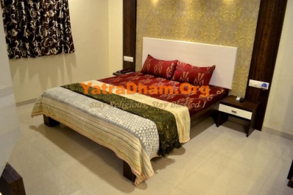 Junagadh - YD Stay 1003 (Hotel Sapphire)
