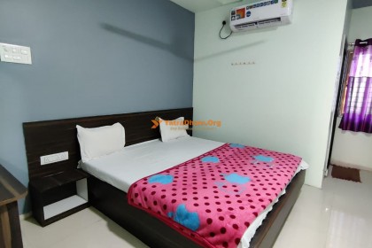 Hotel Pushkraj Palace - Mahurgad