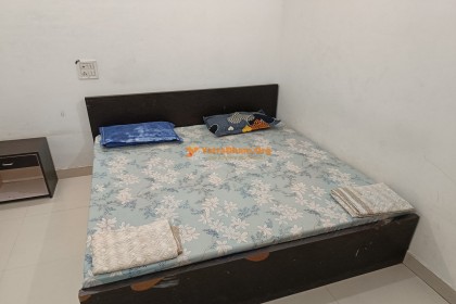 Shri Radhe Radhe Ashram - Vrindavan