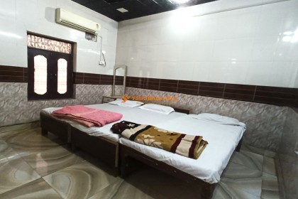 Shri Radha Madhav Ashram - Mathura