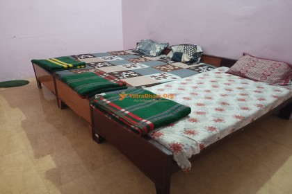 Shri Giriraj Ashram Dham - Mathura
