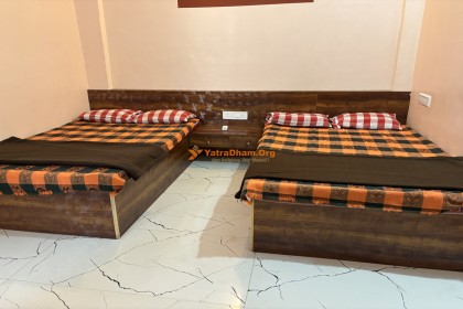 Aaisaheb Bhakt Niwas - Tuljapur