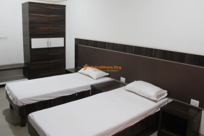 Mumbai Maratha Fruitwala Dharamshala (New Building) - Alandi