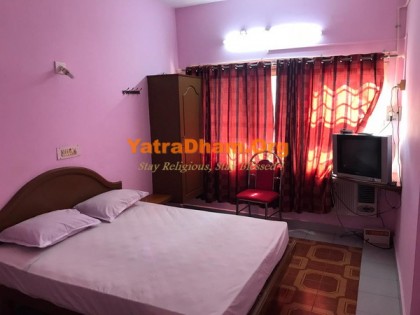 Thiruvananthapuram (Trivandrum) - YD Stay 12201 (Hotel Navratna Upendra)
