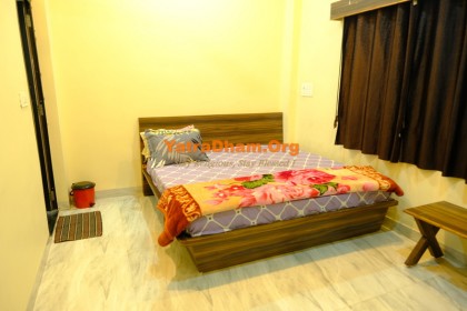Omkareshwar - YD Stay 7301 (Hotel Vrikash stay)