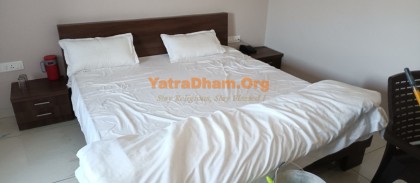 Omkareshwar - YD Stay 7405 (Hotel Shrine)
