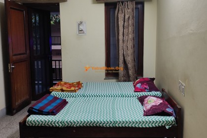 Koviloor Vedanta Mutt - Rishikesh