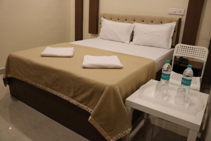 Warangal - YD Stay 32501 (Hotel Sai Sri Inn)