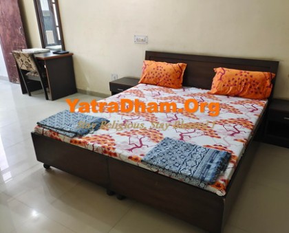 Shree Sharda Peetham Guest House - Dehradun