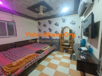 Ujjain - YD Stay 7111 (Hotel Purna Giri)