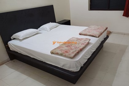 Parmeshwar Lodge - Tuljapur