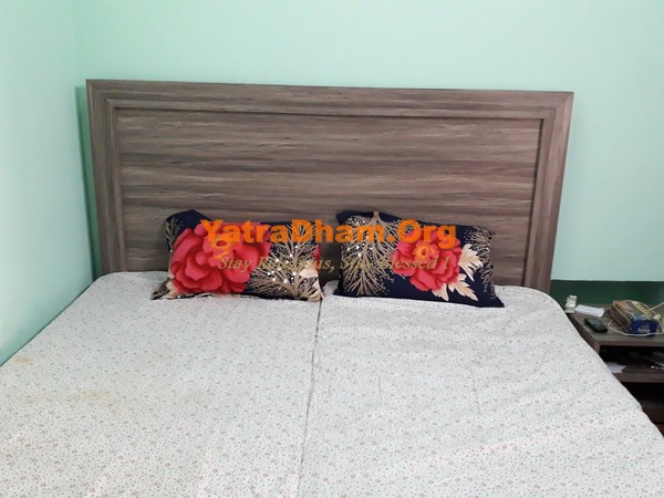 Barsana Bareilly Wali Dharamshala 2 Bed Non AC Room