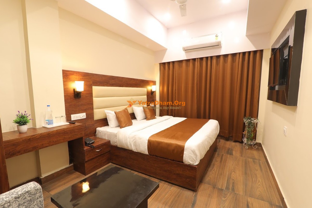Hotel Blue Ark - Lucknow