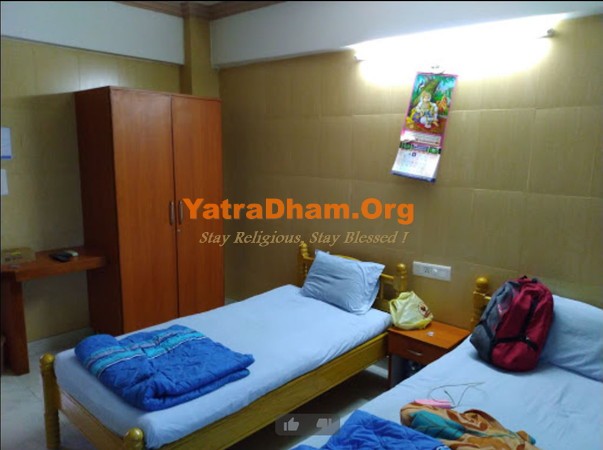 Ahmedabad Shrree Swaminarayan Vishranti Bhuvan Bhat Room View1