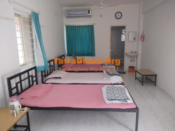 Rajkot Dada Bhagvan Trimandir (Stop and Stay) 3 Bed AC Room View2