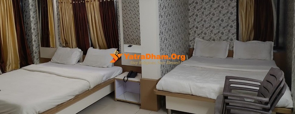 Dwarka Hotel Raj Palace 4 Bed Room View