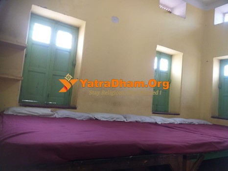 Varanasi Annapurna Telwala Dharamshala 6 Bed Normal Room Room (Common Let Bath) Room View 