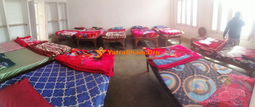 Katra Yatri Nivas 10 Bed Dormitory Hall View 9