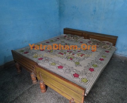 Rishikesh Aggarwal Dharamshala 2 Bed Room