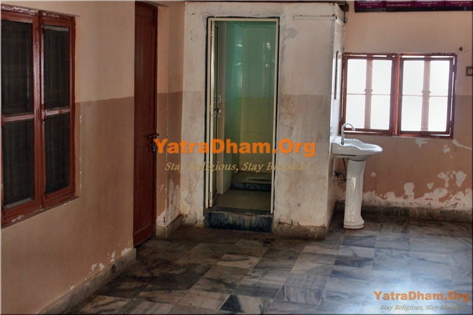 Ambaji Brahmbhatt Pathikashram Dharamshala Hall View2