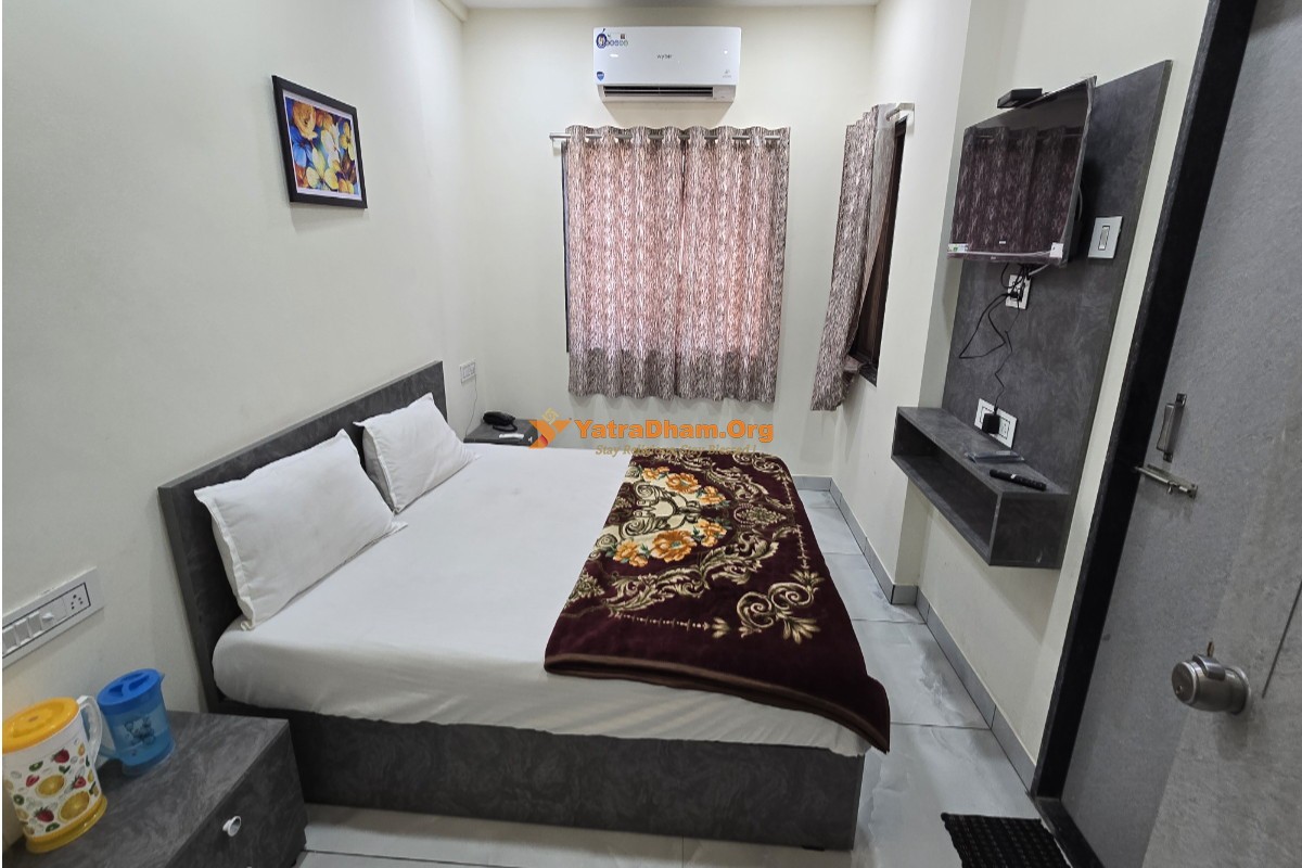Shree Mahesh Bhavan - Dwarka