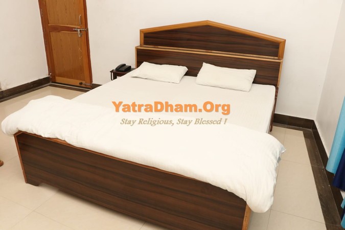 Hotel Hanumant Palace Ayodhya 2 Bed AC Room View 3