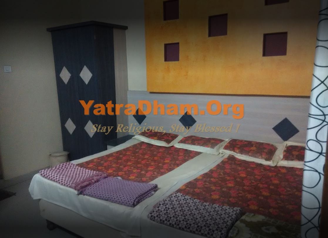 Theur - YD Stay 192001 Balaji Bhakta Lodge Room View