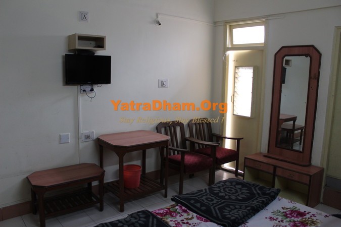 Banglore Gujarati Vaishnav Samaj Bhavan 2 Bed Non AC Room View 2