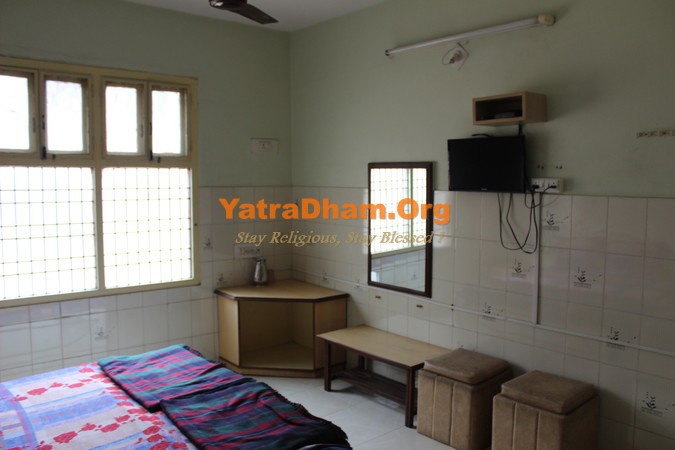 Banglore Gujarati Vaishnav Samaj Bhavan 2 Bed Non AC Room View 3