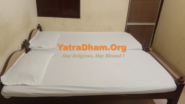 Varanasi - YD Stay 32001 (Hotel Bhagirath) 2 Bed Room View 2