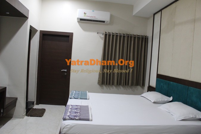 Bhuj Jain Samaj Wadi Jain Vando 2 Bed AC Room View 3