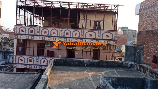 Visakha Sri Sarada Peetham Varanasi Building View 