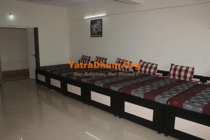 Shirdi - YD Stay 31 Buldana Urban Bhakta Nivas Room View9