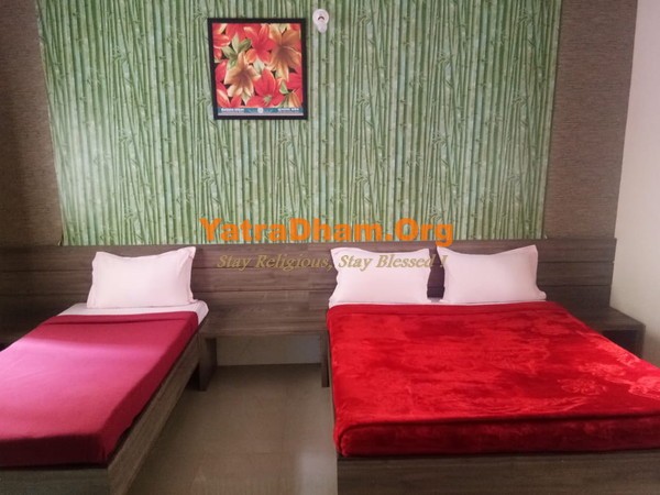 Shirdi - YD Stay 31 Buldana Urban Bhakta Nivas Room View2