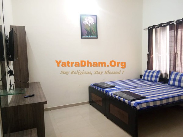 Shirdi - YD Stay 31 Buldana Urban Bhakta Nivas Room View6