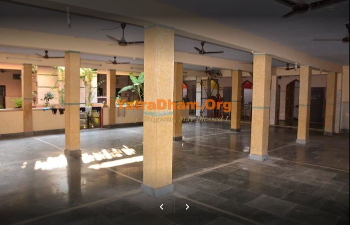 Rishikesh - Chaurasia Dharamshala Hall