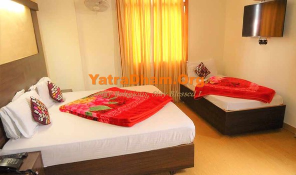Shimla - YD Stay 12106 (Hotel Dalziel) 3 Bed Room View 1