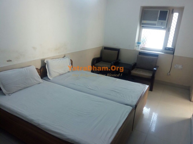 Delhi Birla Dharamshala 2 Bed Ac room View-1