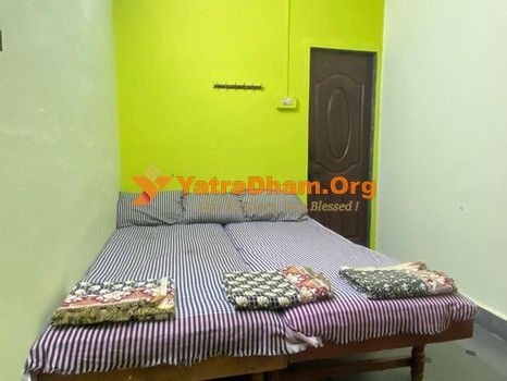 Tuljapur Shivparvati  Bhakt Niwas 3 Bed non-Ac Room