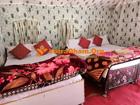 Chopta Hotel Rudra Camp Room