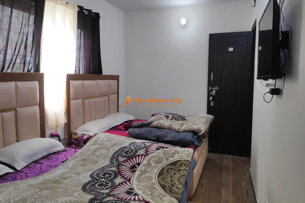 Badrinath - Brahmkamal Cottage Room
