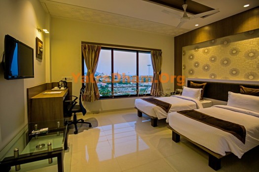 Dwarka Hotel The Manek Mansingh Inn Room View 2
