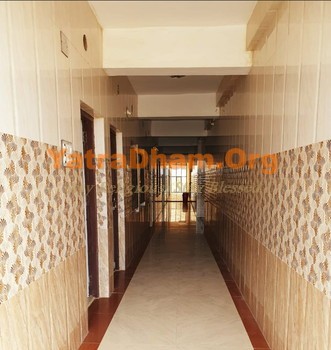 Dwarka Hotel Shivam Room Lobby