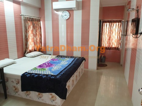 Dwarka Hotel Shivam Room View 5