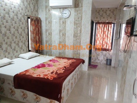 Dwarka Hotel Shivam Room View 6