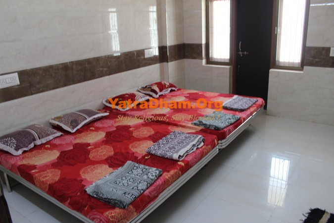Dwarka Swaminarayan Bhakti Dham 4 Bed Non AC Room View1